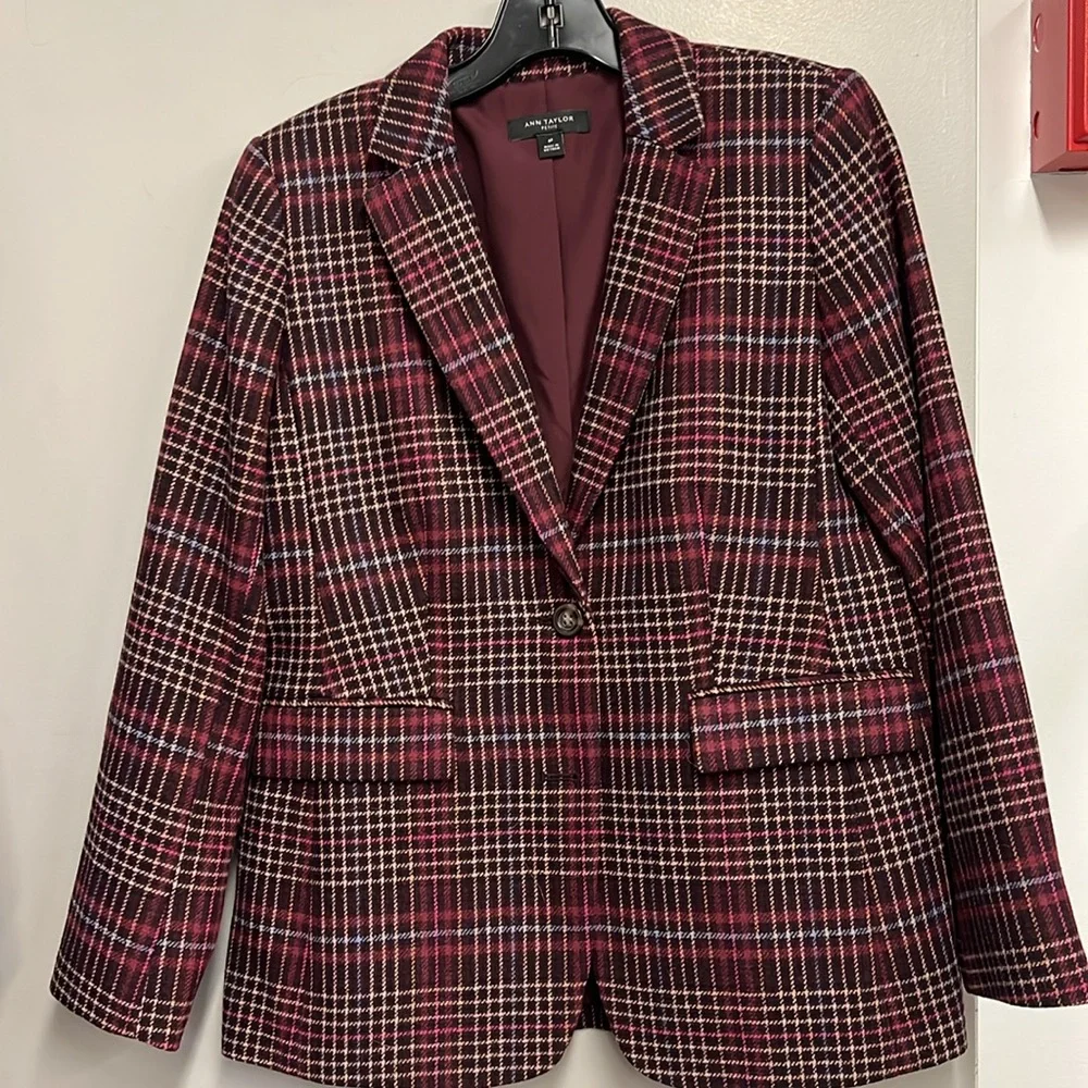 Ann Taylor burgundy plaid three piece suit. Jacket pants and wrap. - Picture 2 of 13